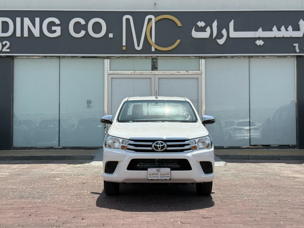 Toyota Hilux 2025 - Image 2