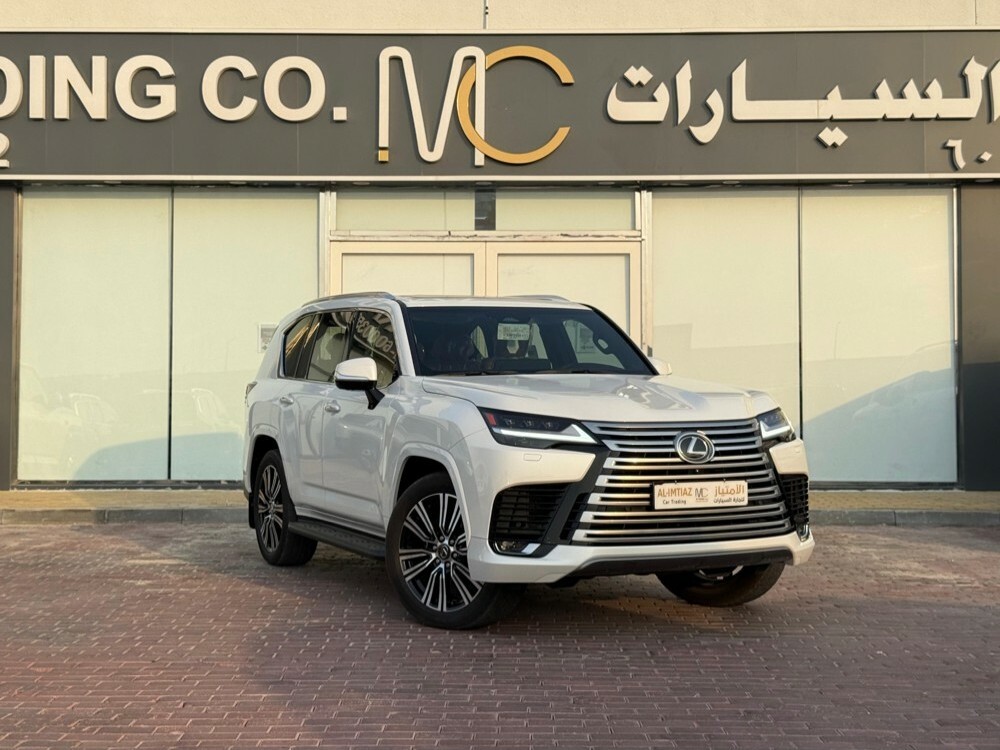 Lexus LX 600 Luxury  2025 - Image 3