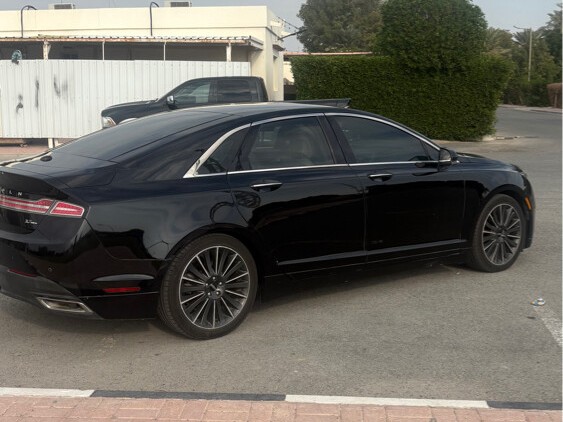 Lincoln MKZ 2016 - Image 2