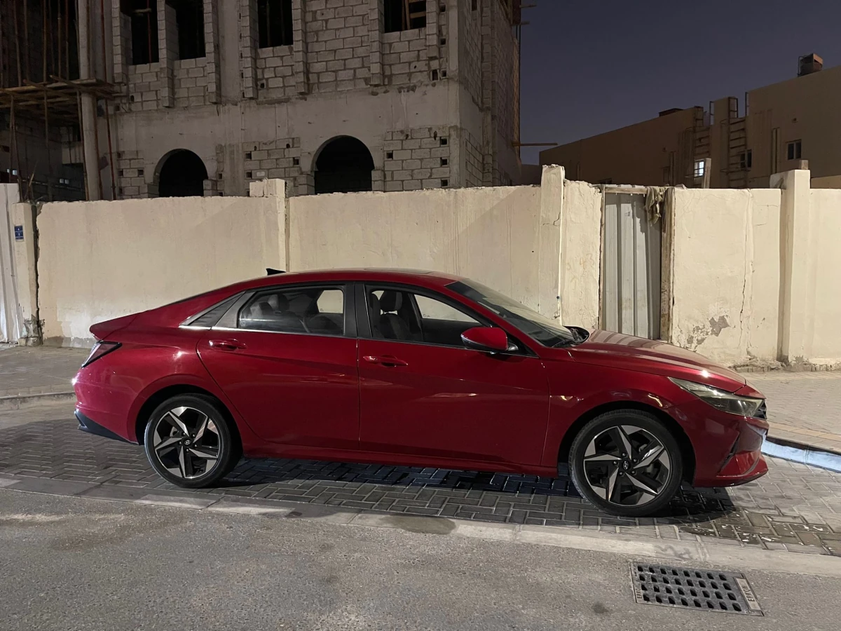 Hyundai Elantra 2022