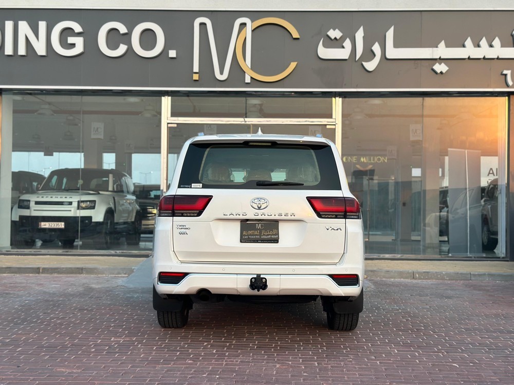 Toyota Land Cruiser VX.R 2022 - Image 4