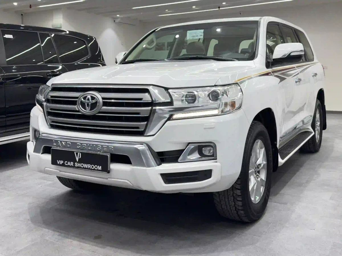 Toyota Land Cruiser GXR v8 2018