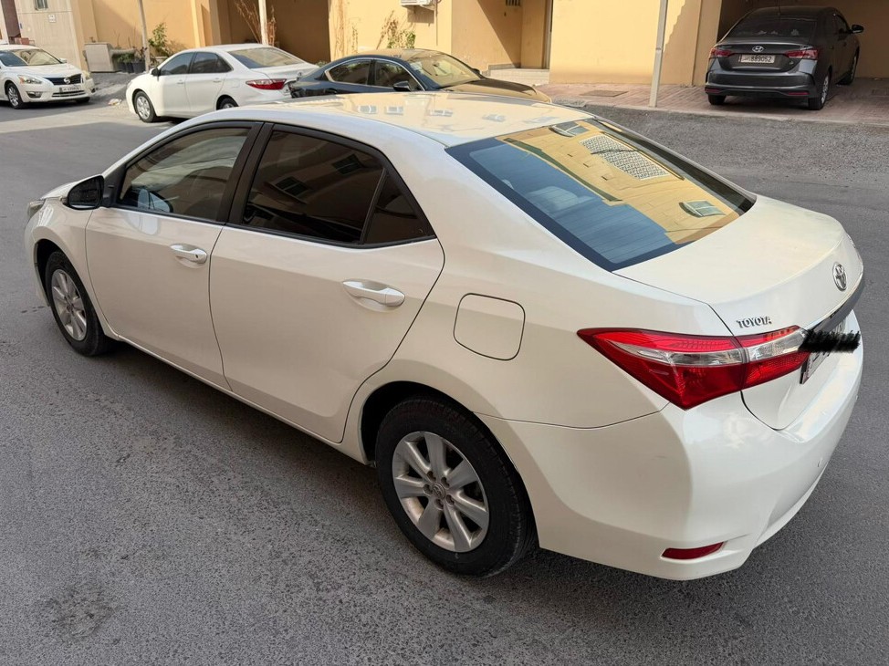 Toyota Corolla XLi 2014 - Image 3