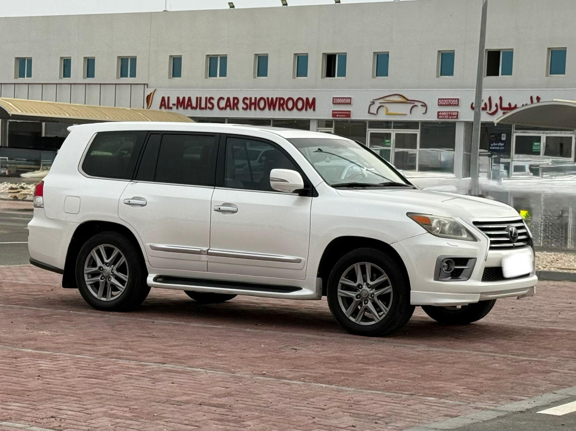 Lexus LX 570 S 2015 - Image 3