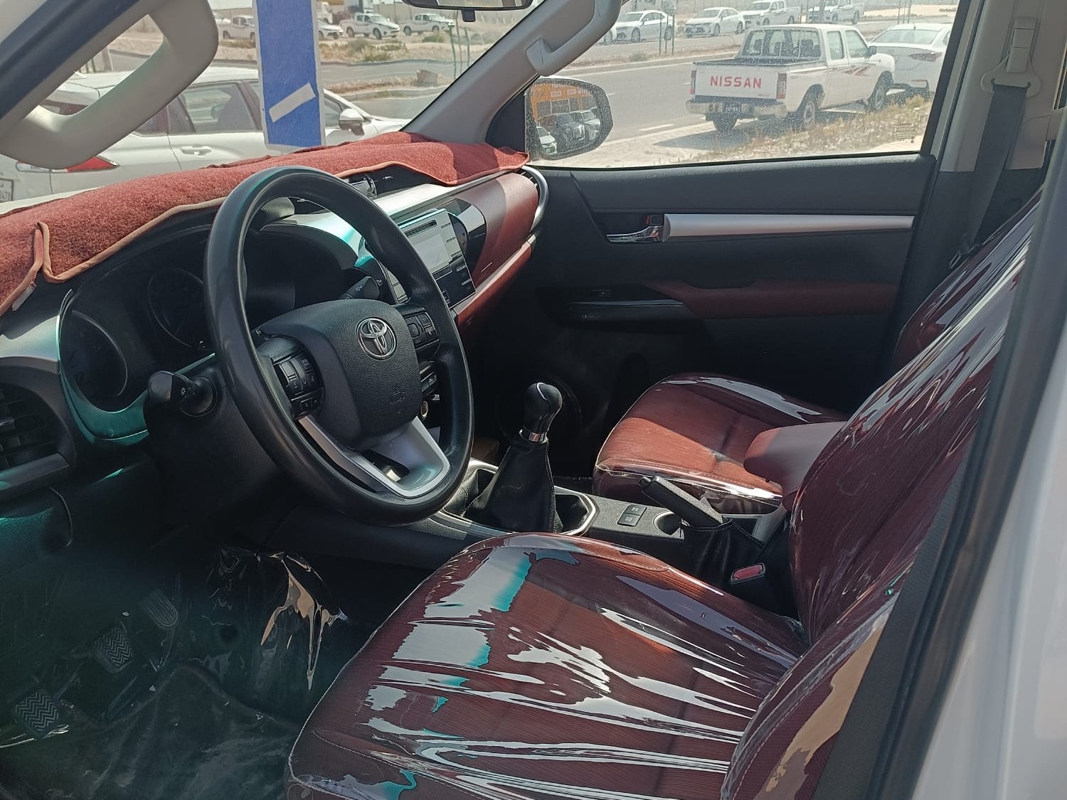 Toyota Hilux SR5 2016 - Image 2