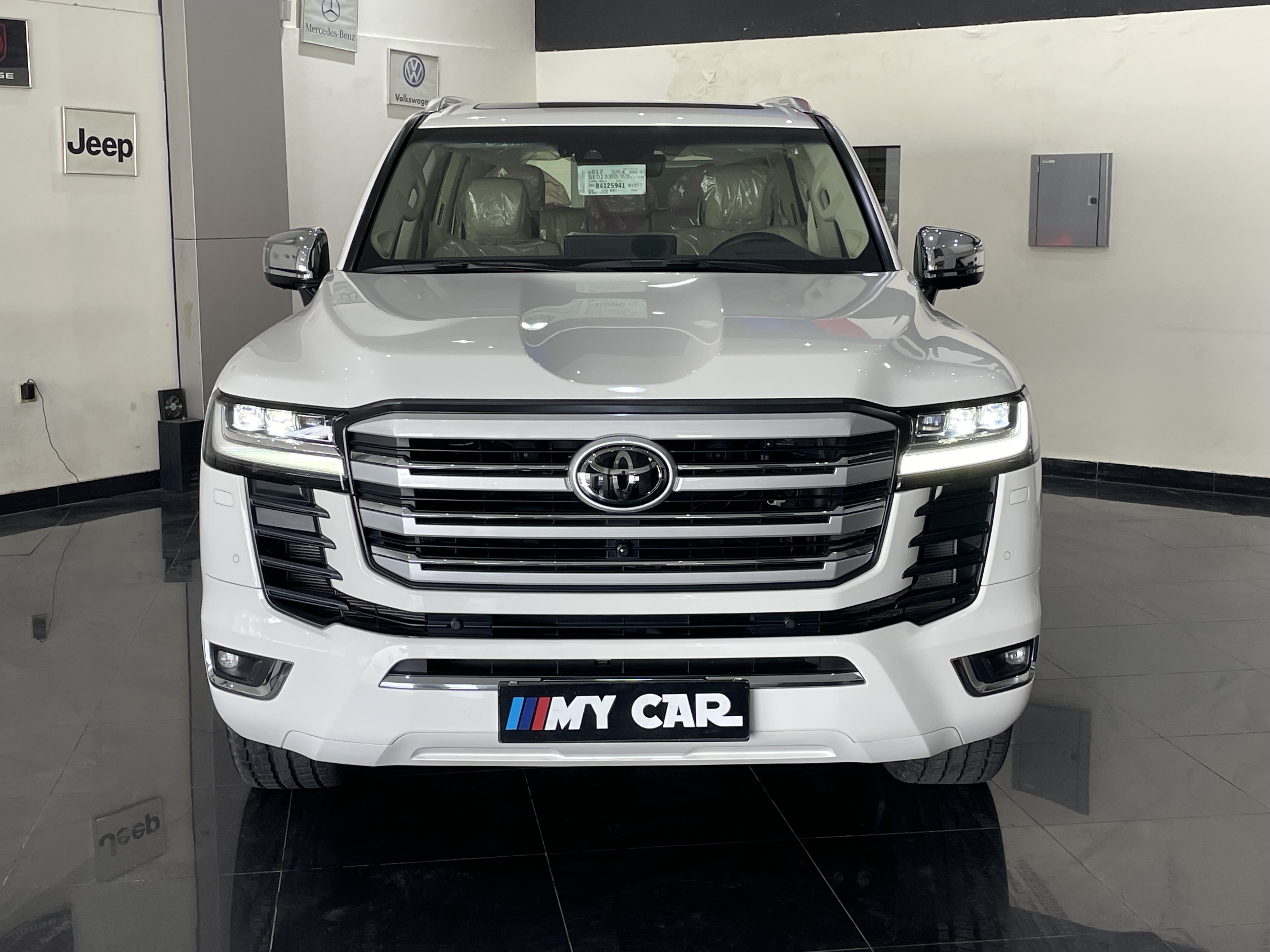 Toyota Land Cruiser VX.R - Image 2