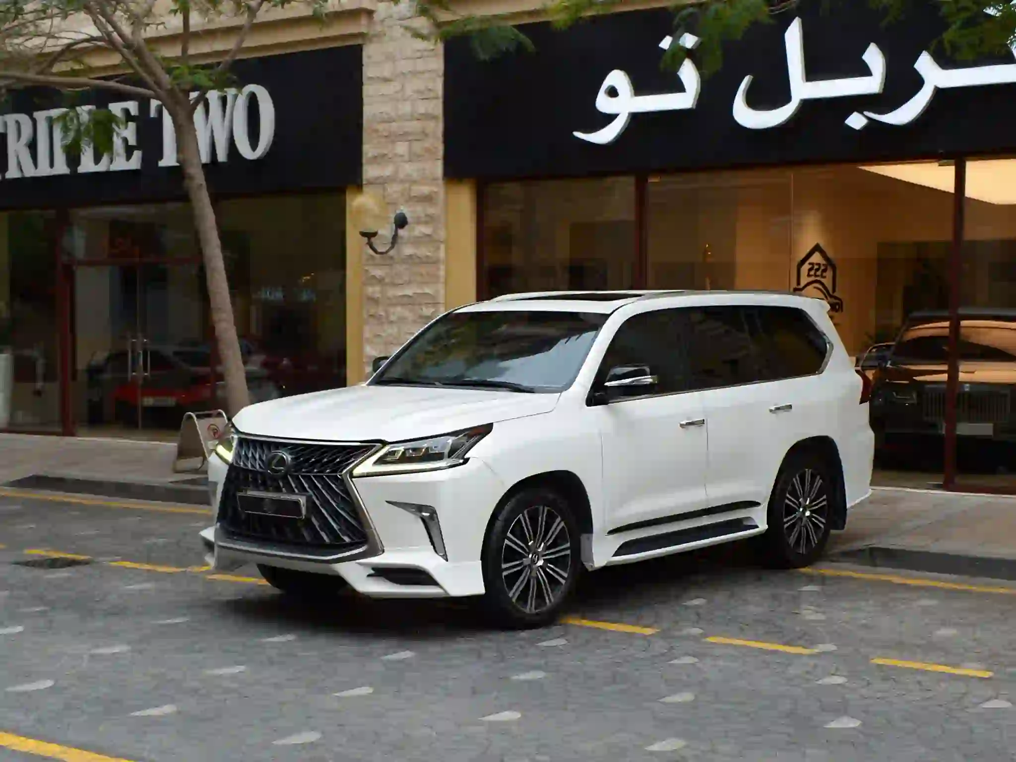 لكزس ال اكس 570 اس 2016 - Image 1