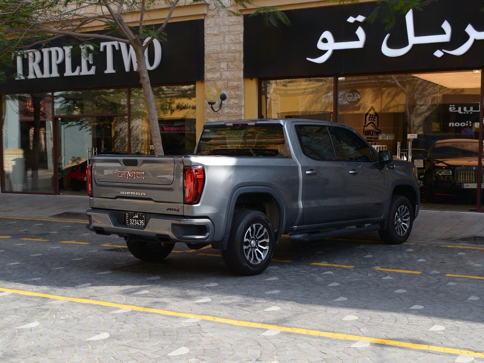 GMC Sierra AT4 2020 - Image 3