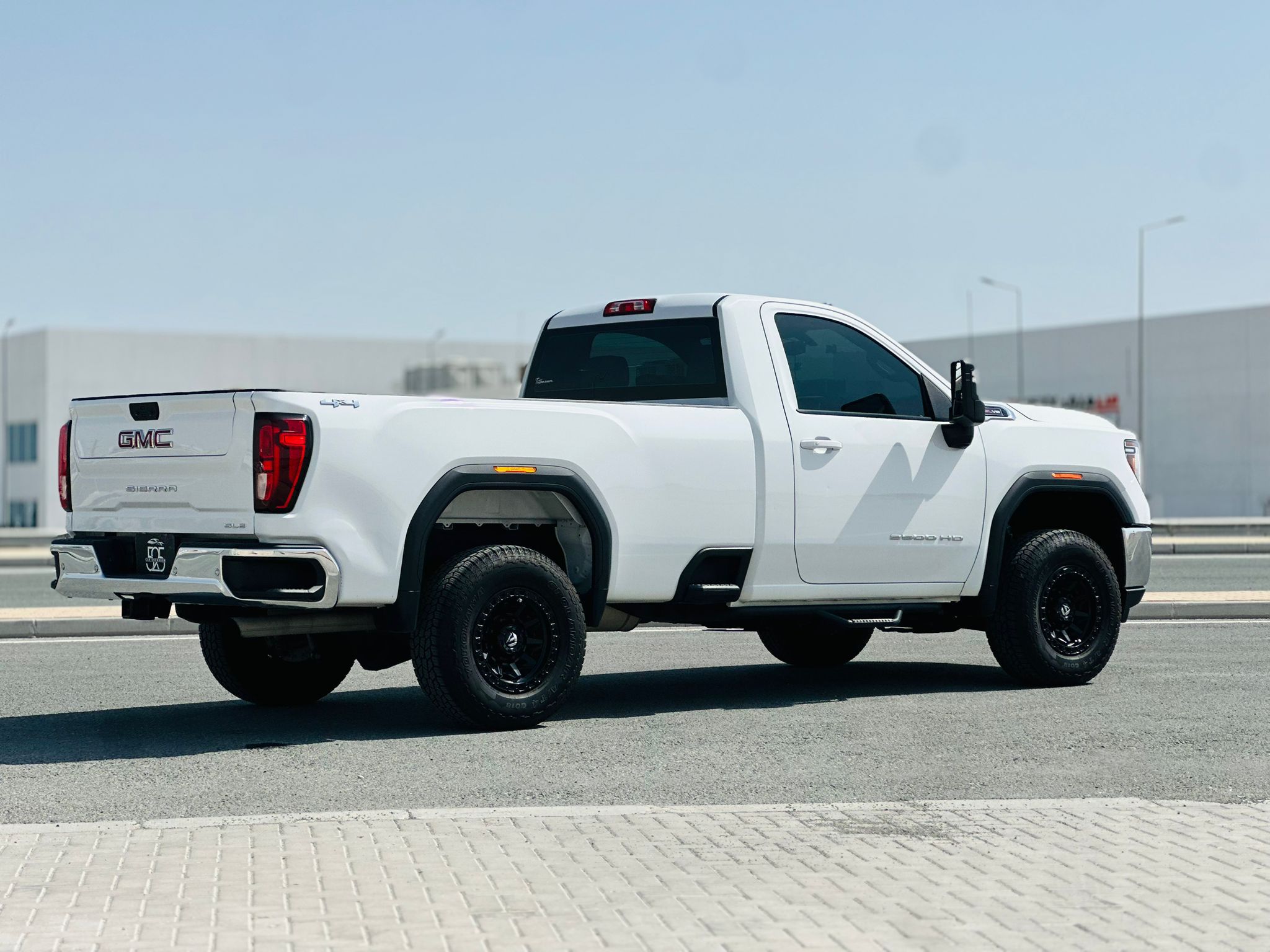 GMC Sierra 2500 HD 2023 - Image 2
