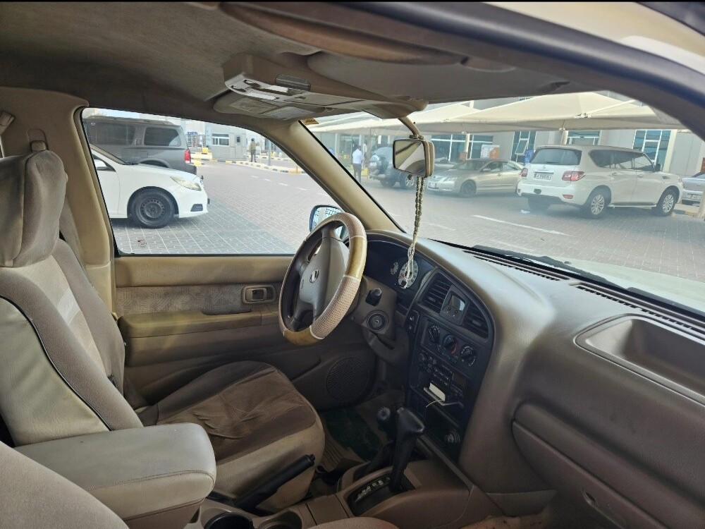 Nissan Pathfinder 2002 - Image 4