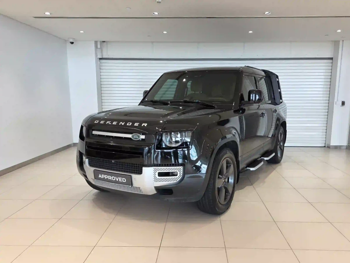 Land Rover Defender 130 HSE 2023