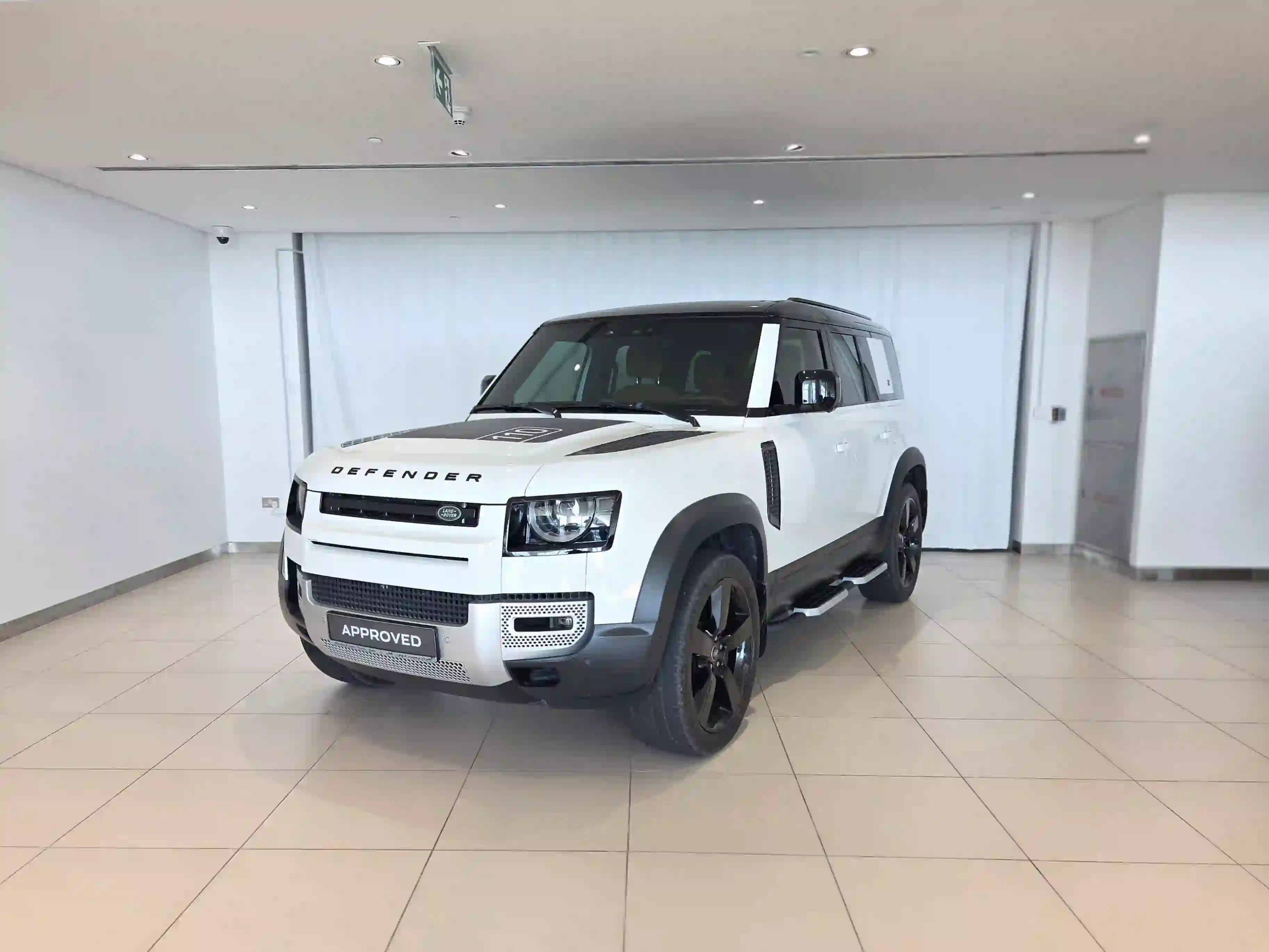 Land Rover Defender 110 3.0i6 HSE 2024