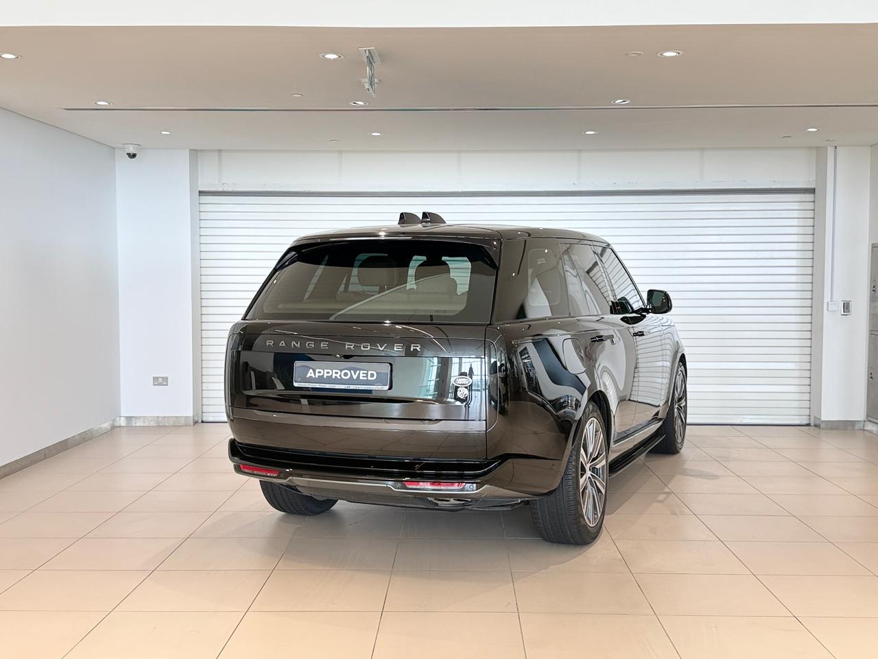 Land Rover Range Rover Vogue HSE 2023 - Image 3