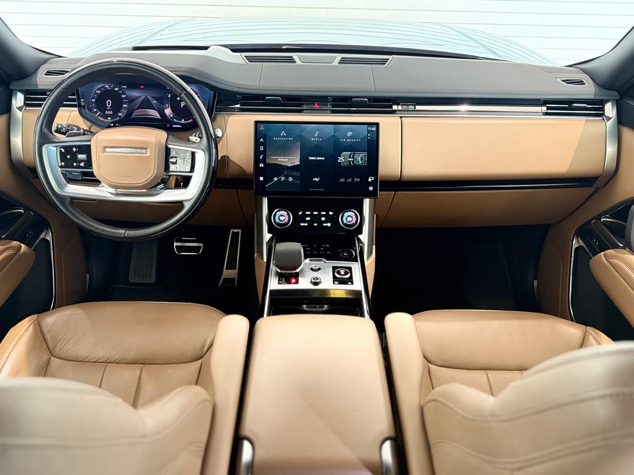 Land Rover Range Rover Vogue HSE 2023 - Image 4