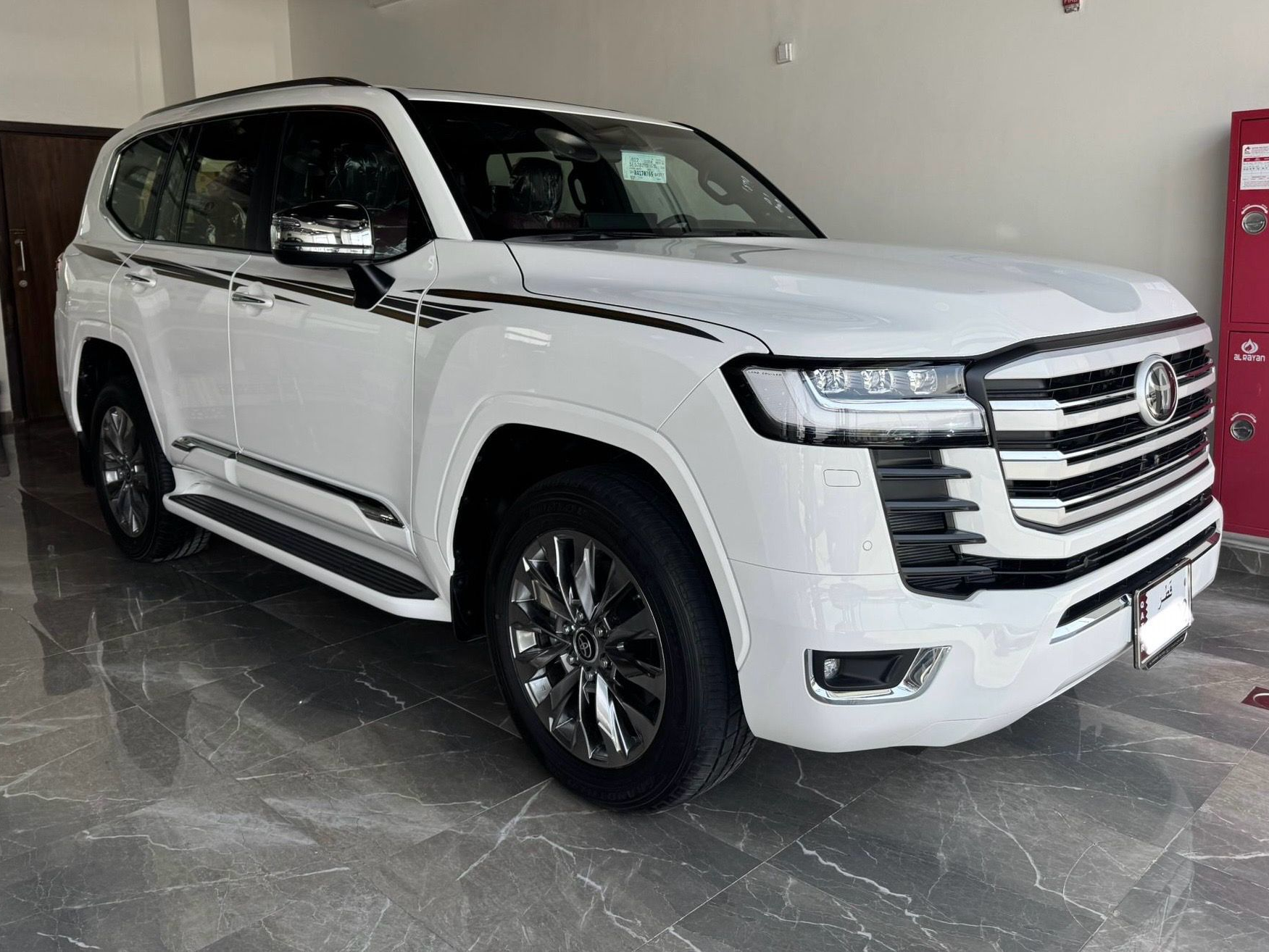 Toyota Land Cruiser VX.R - Image 1