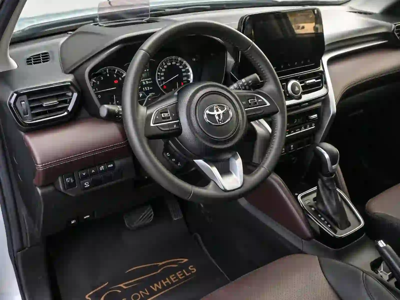 Toyota Urban Cruiser 2025 - Image 2