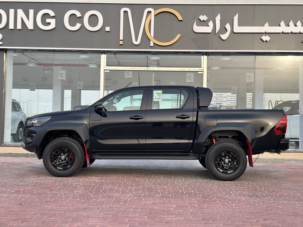 Toyota Hilux GR 2025 - Image 4