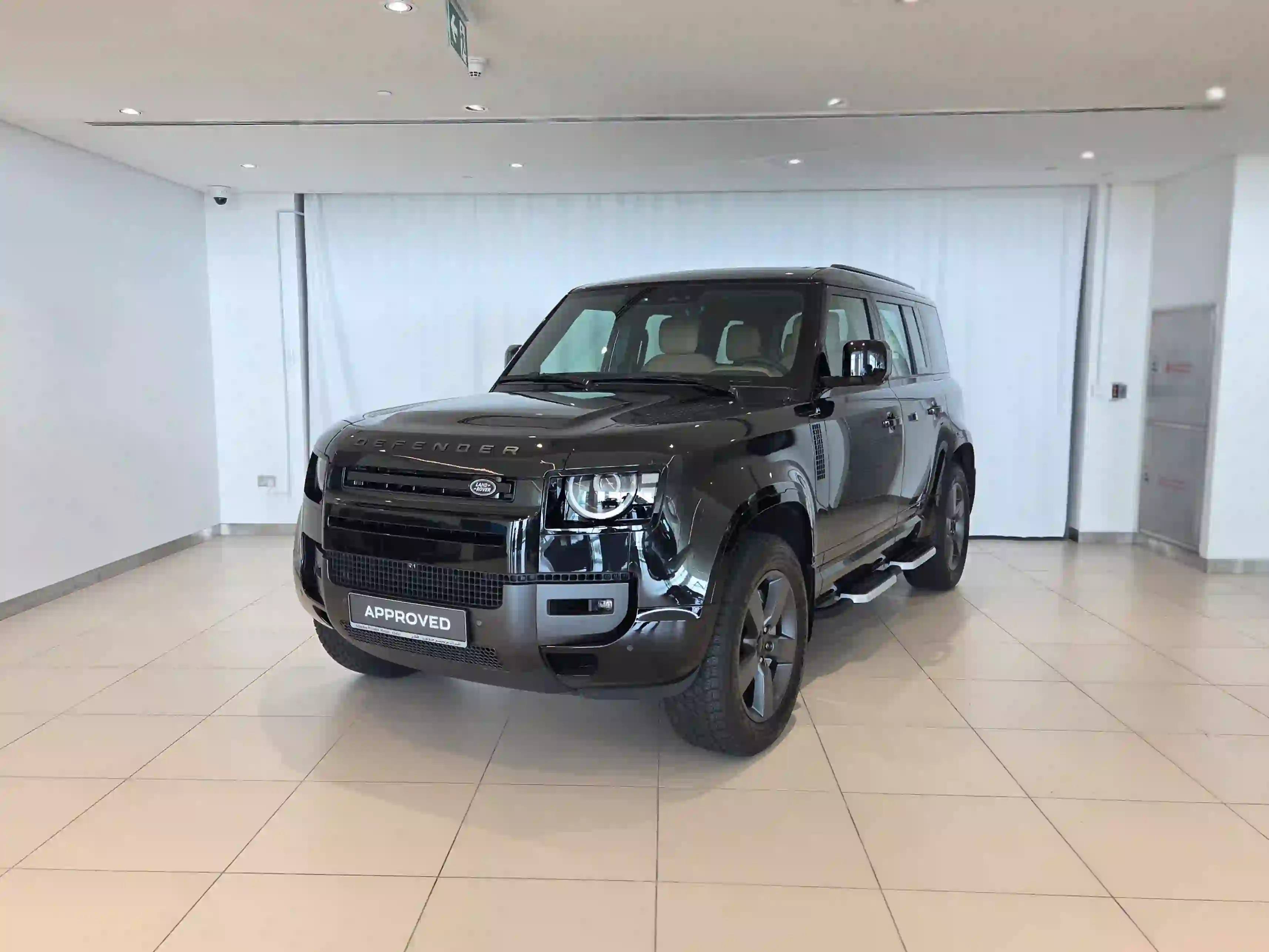 Land Rover Defender 110 3.0i6 X-Dynamic SE 2026 - Image 1