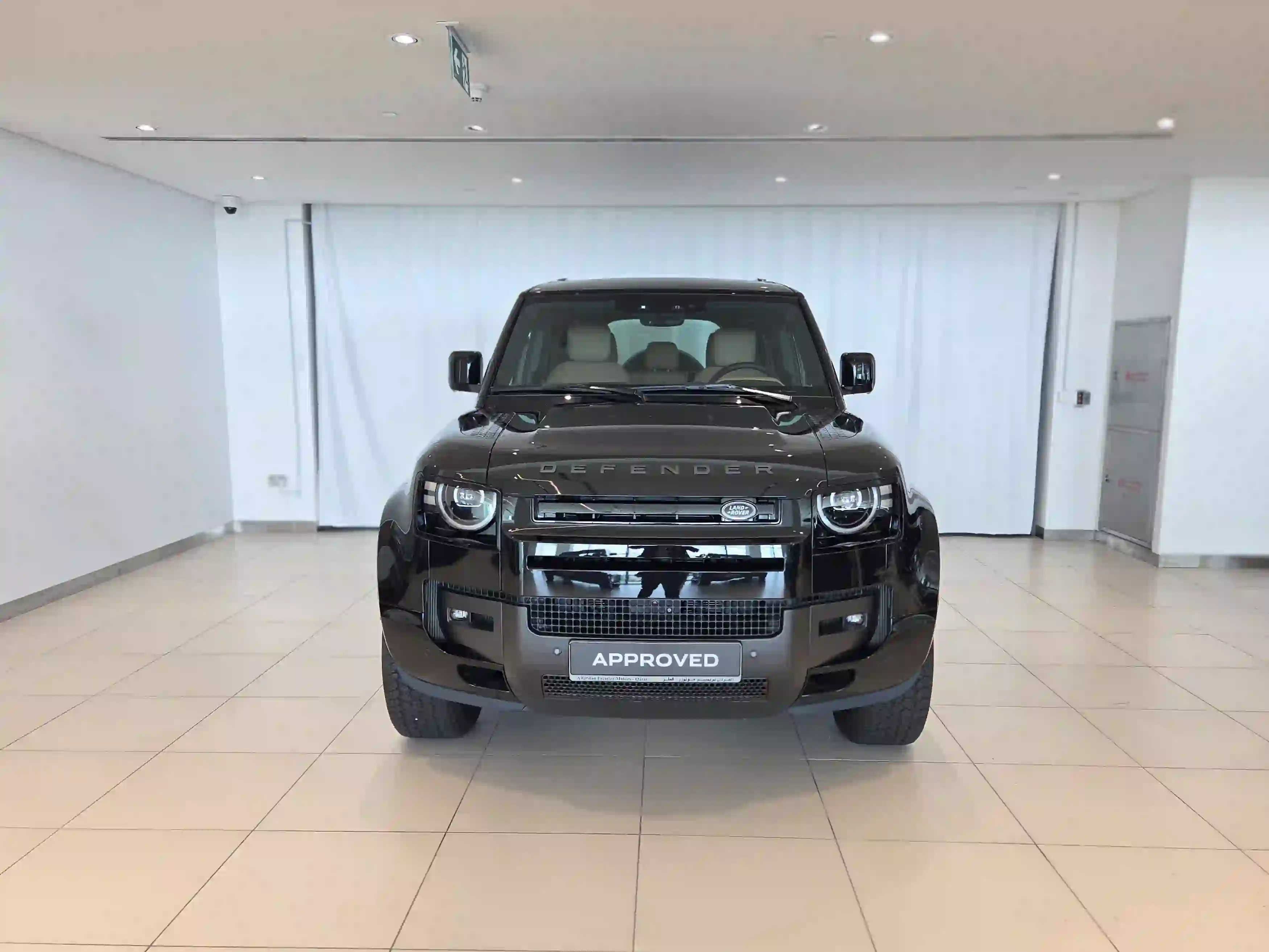 Land Rover Defender 110 3.0i6 X-Dynamic SE 2026 - Image 2