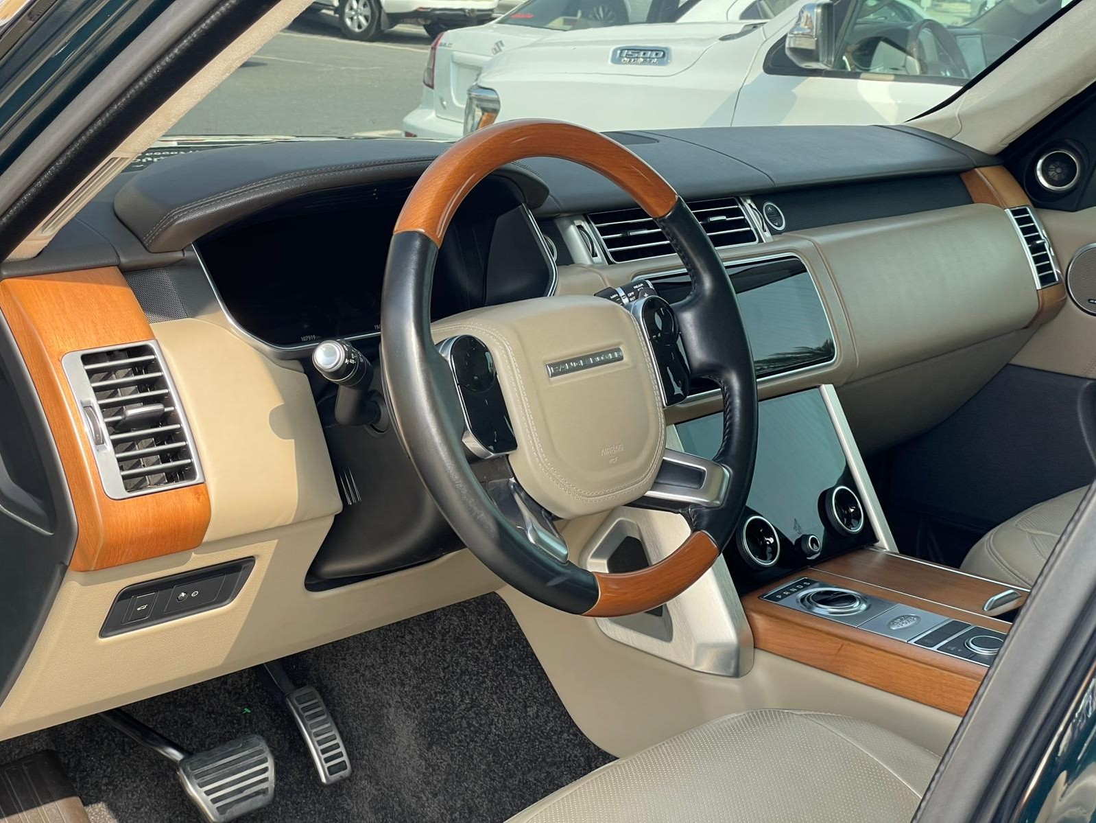 Land Rover Range Rover Vogue HSE 2021 - Image 4