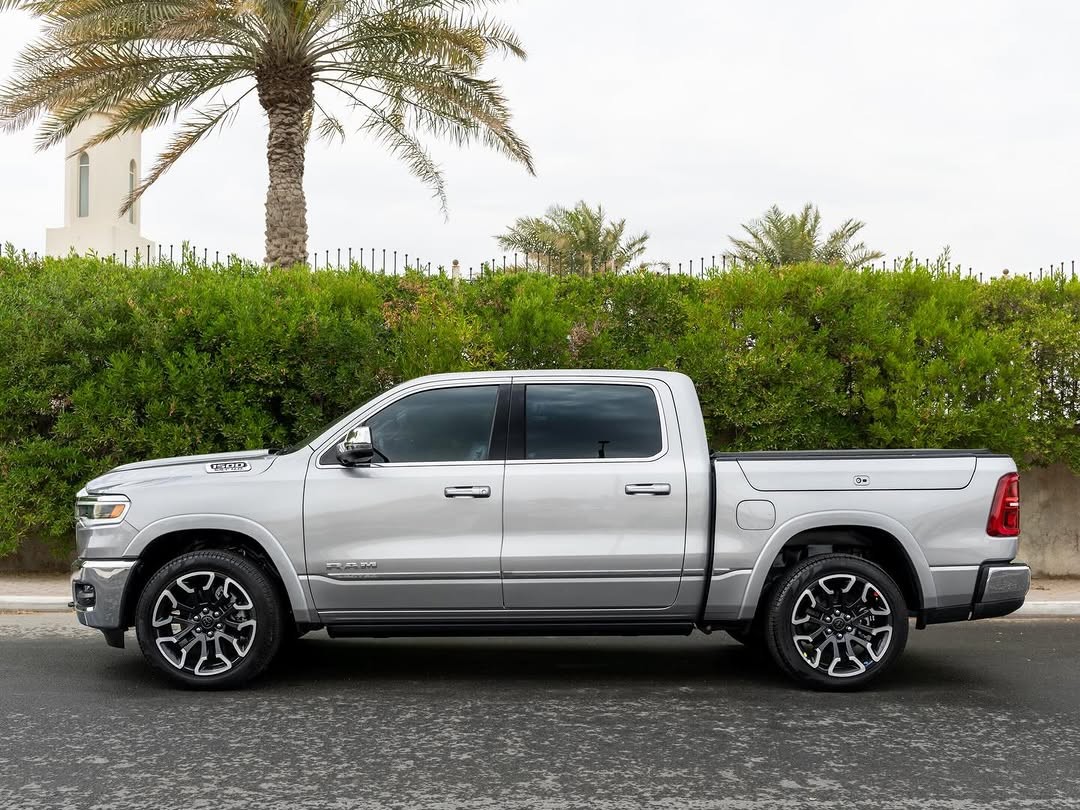 Dodge Ram Limited 2025 - Image 2