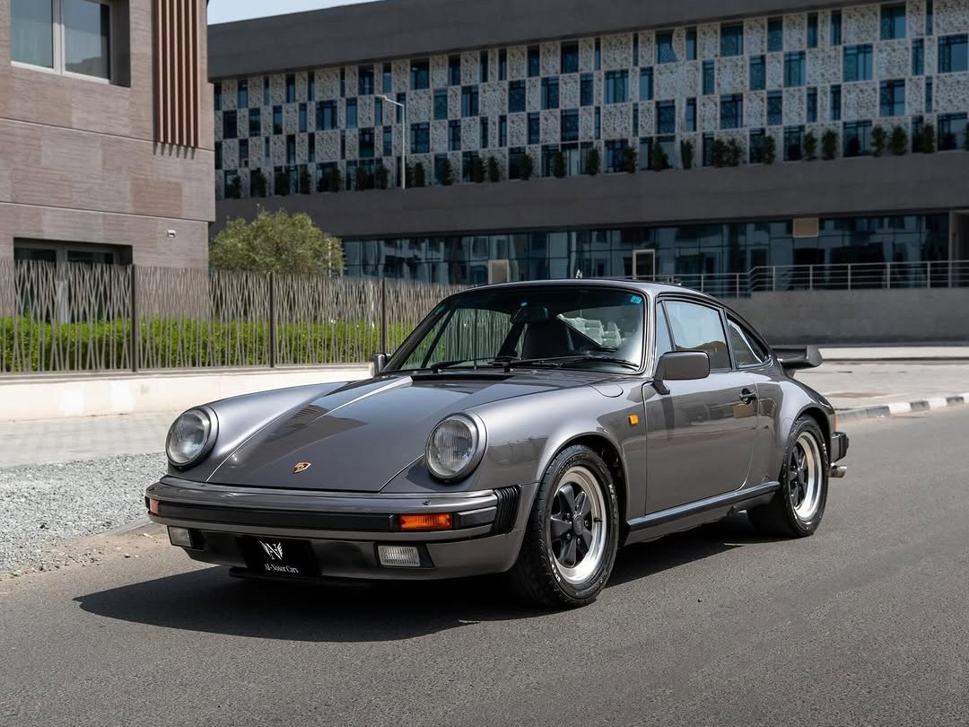 Porsche CARRERA 1986