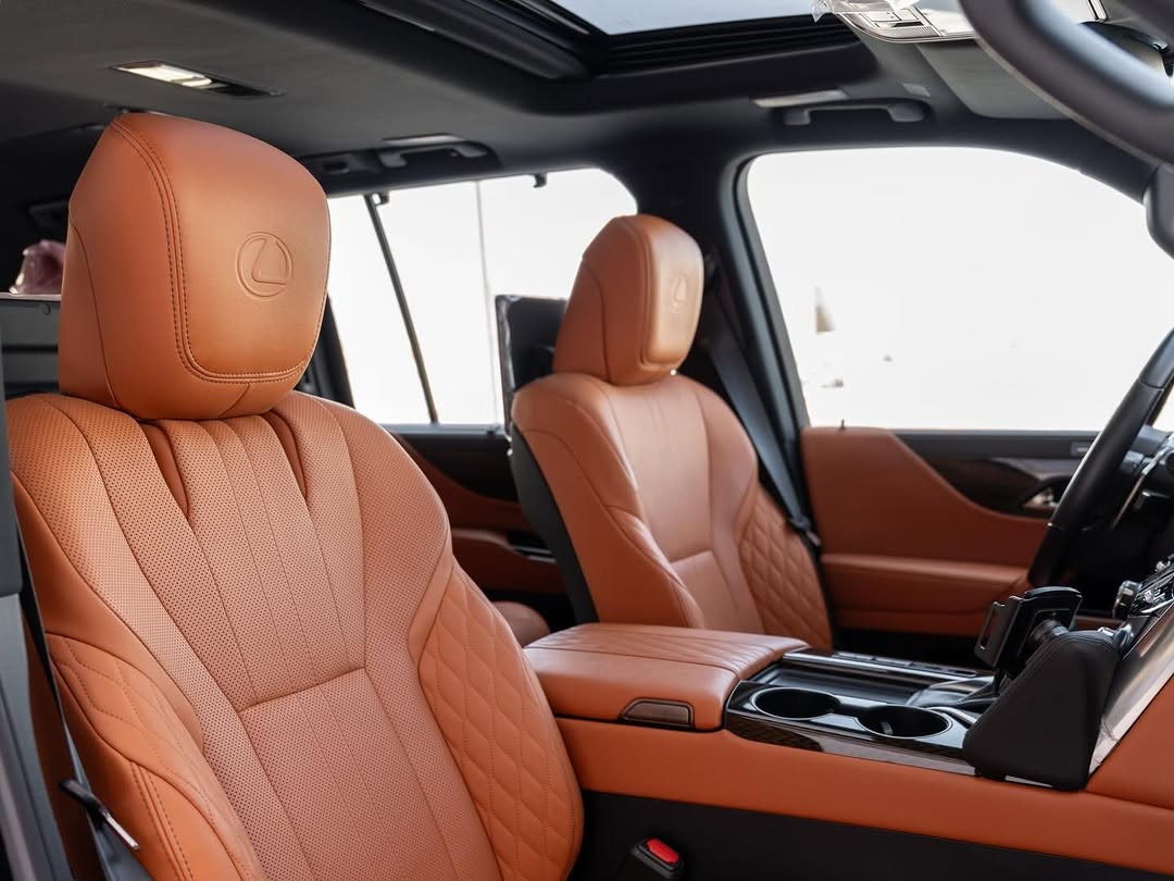 Lexus LX 600 VIP 2023 - Image 4