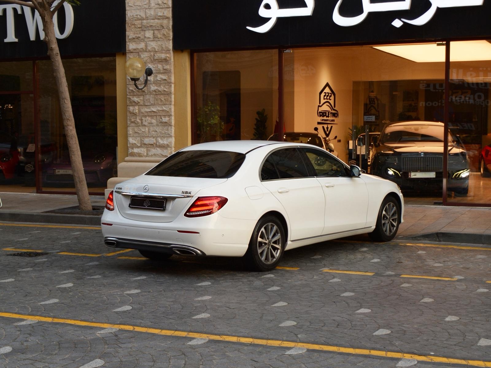 Mercedes-Benz E-Class Sedan 200 2019 - Image 2