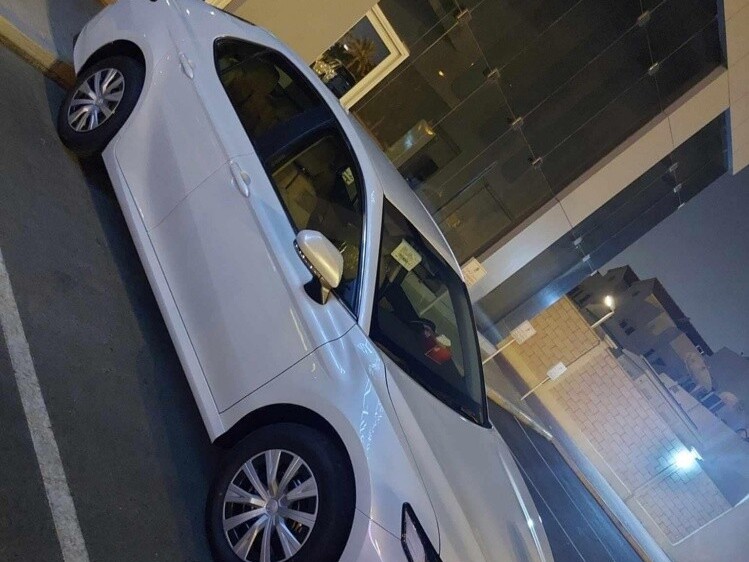 Toyota Camry LE 2023 - Image 3