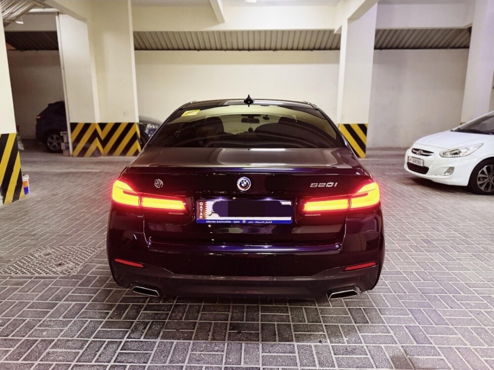 BMW 5-Series 520 i 2022 - Image 2
