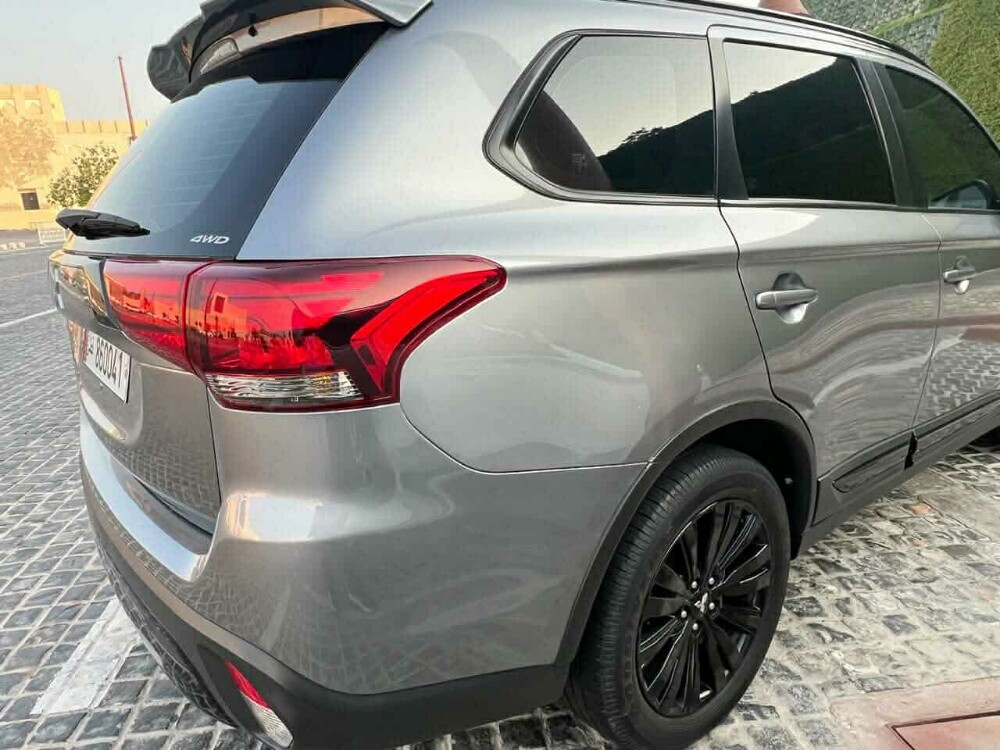 Mitsubishi Outlander 2022 - Image 3