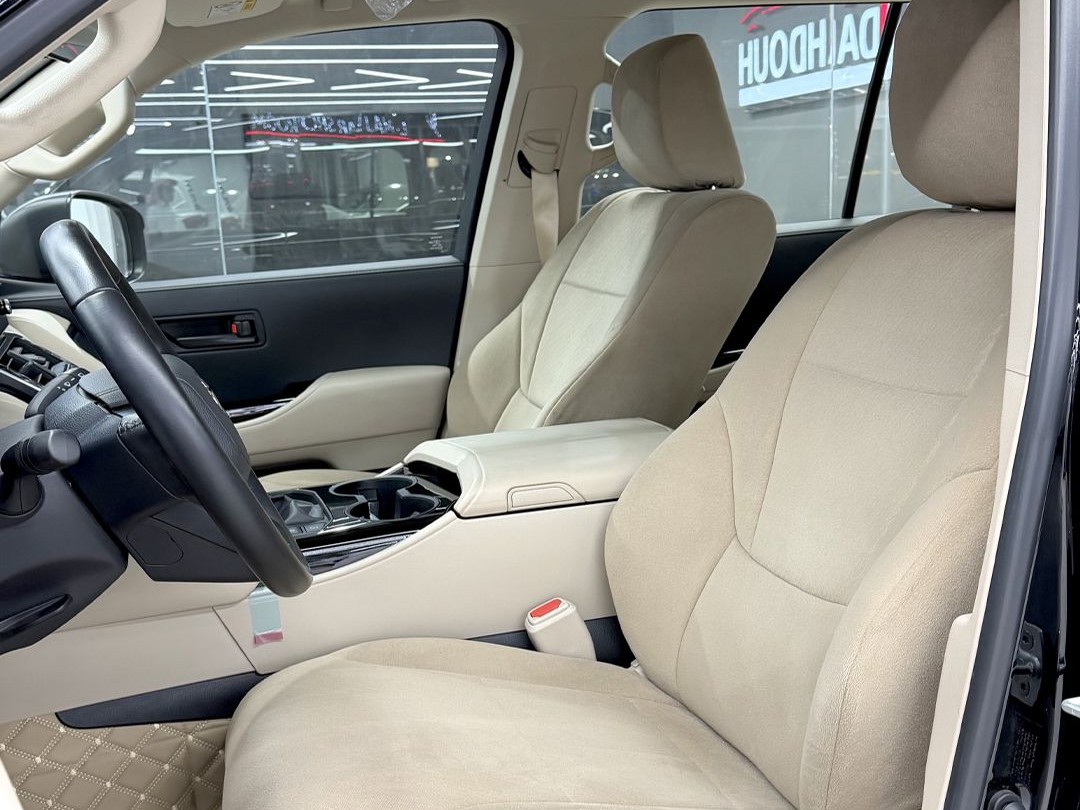 Toyota Land Cruiser GX 2024 - Image 3
