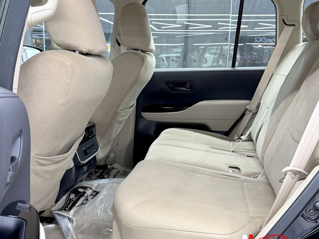 Toyota Land Cruiser GX 2024 - Image 4