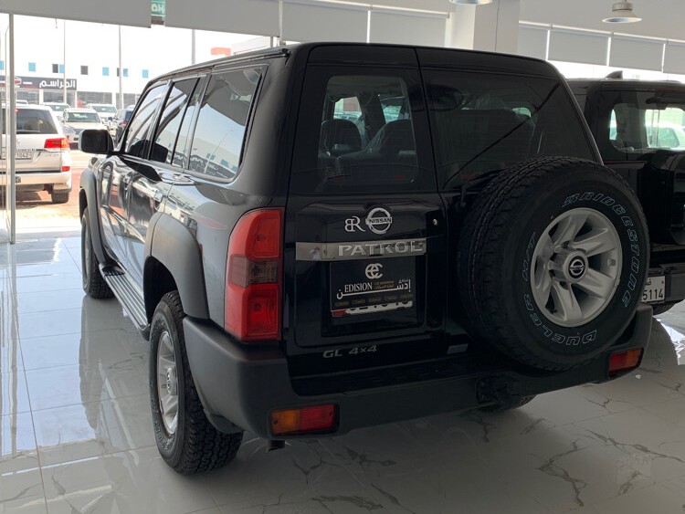 Nissan Patrol Safari 2023 - Image 2