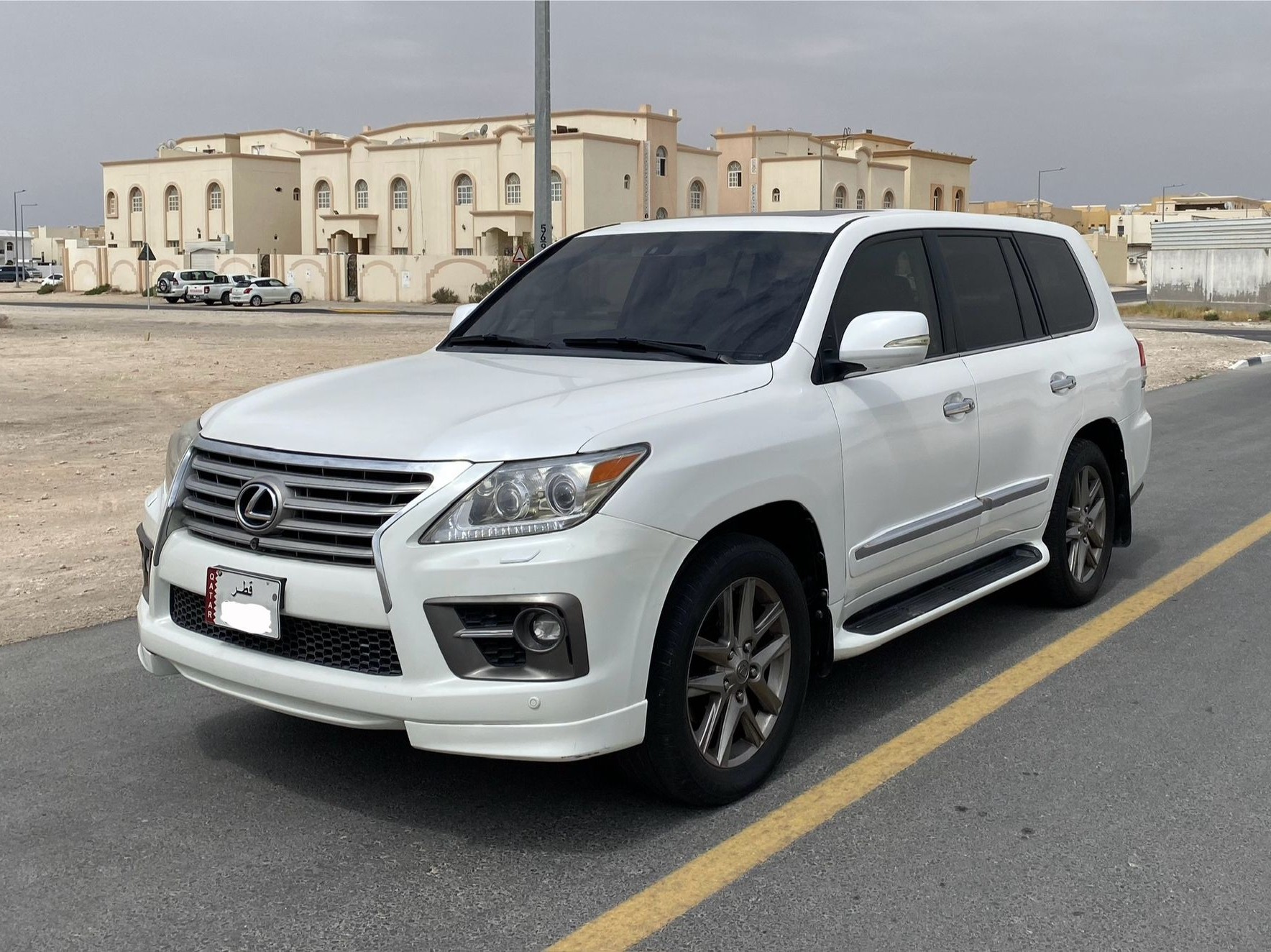 Lexus LX 570 2012 - Image 1