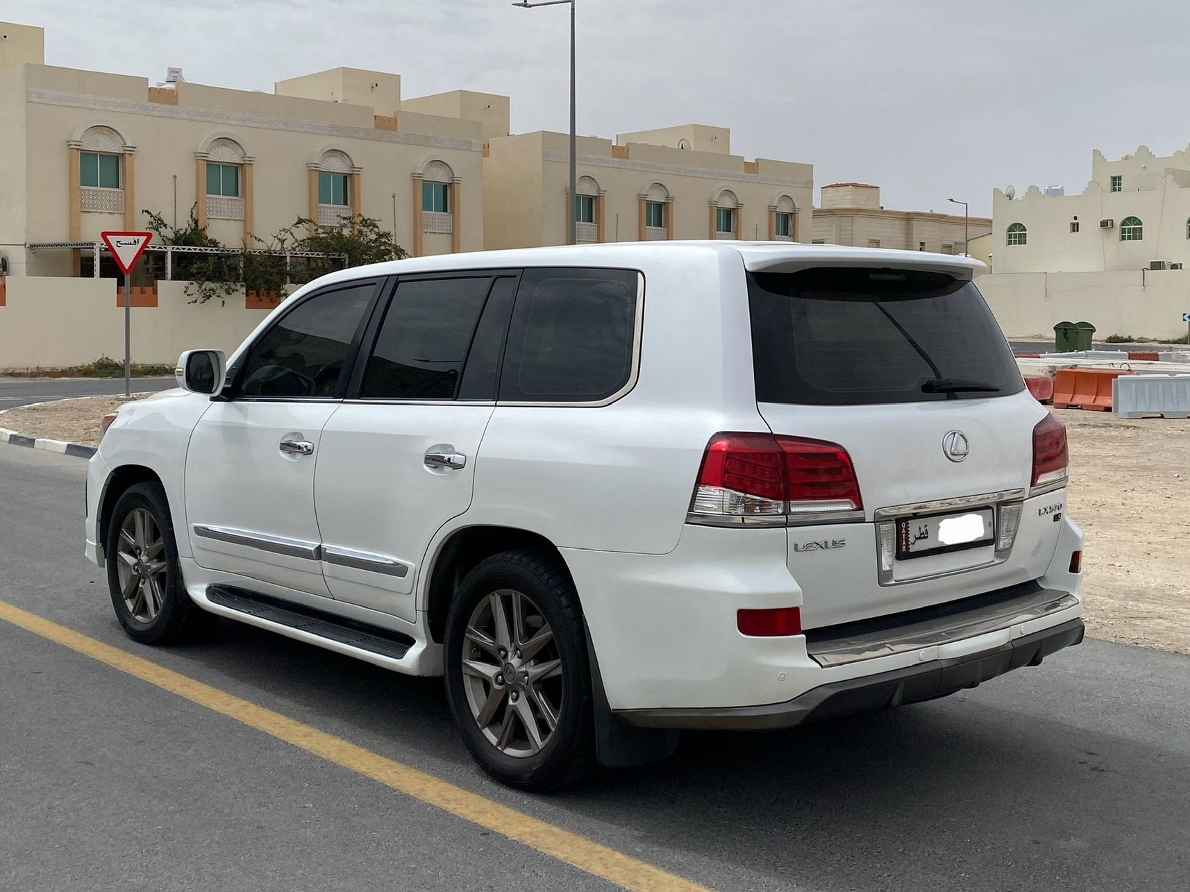 Lexus LX 570 2012 - Image 4