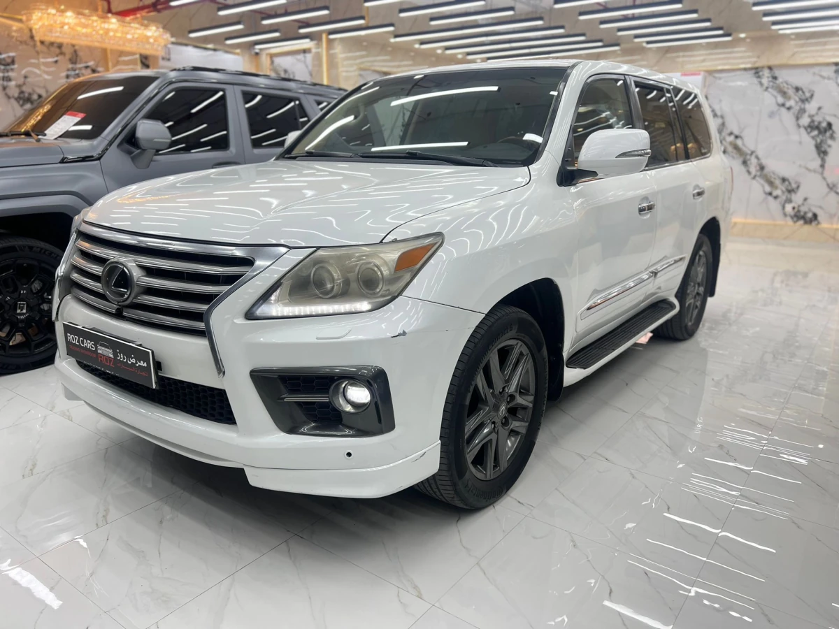Lexus LX 570 2013