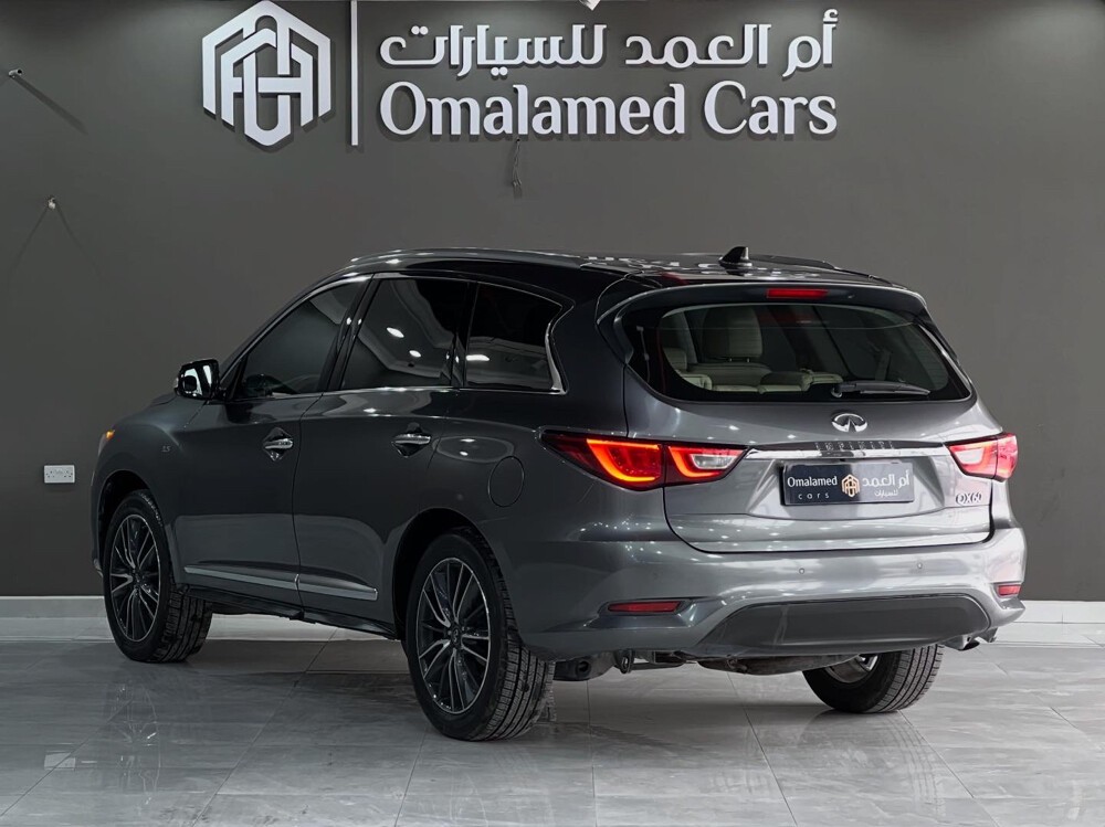 Infiniti Q 60  2016 - Image 4