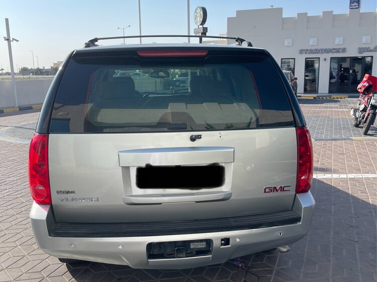 GMC Yukon SLT 2010 - Image 4