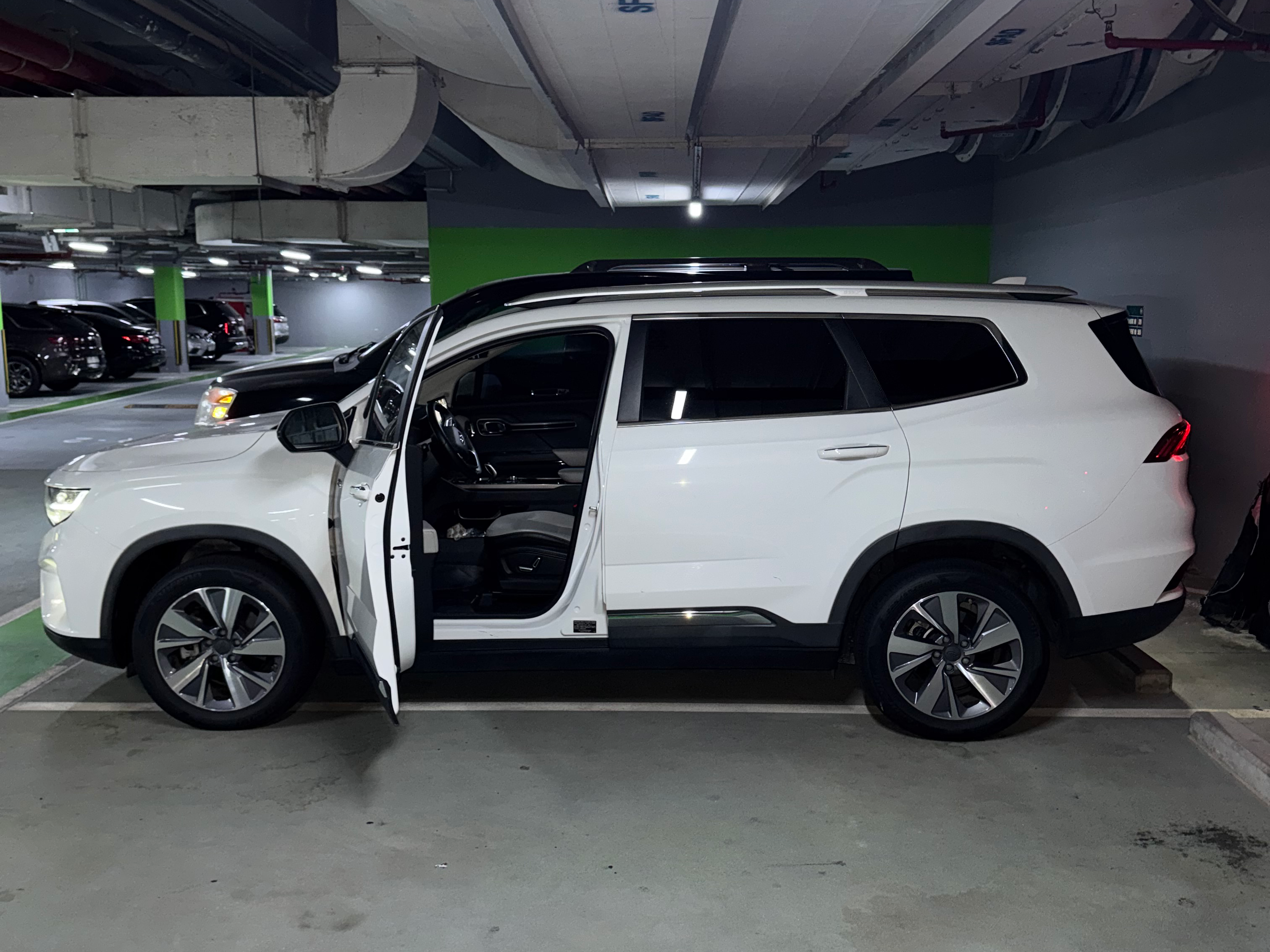Geely  okavango 2023 - Image 2