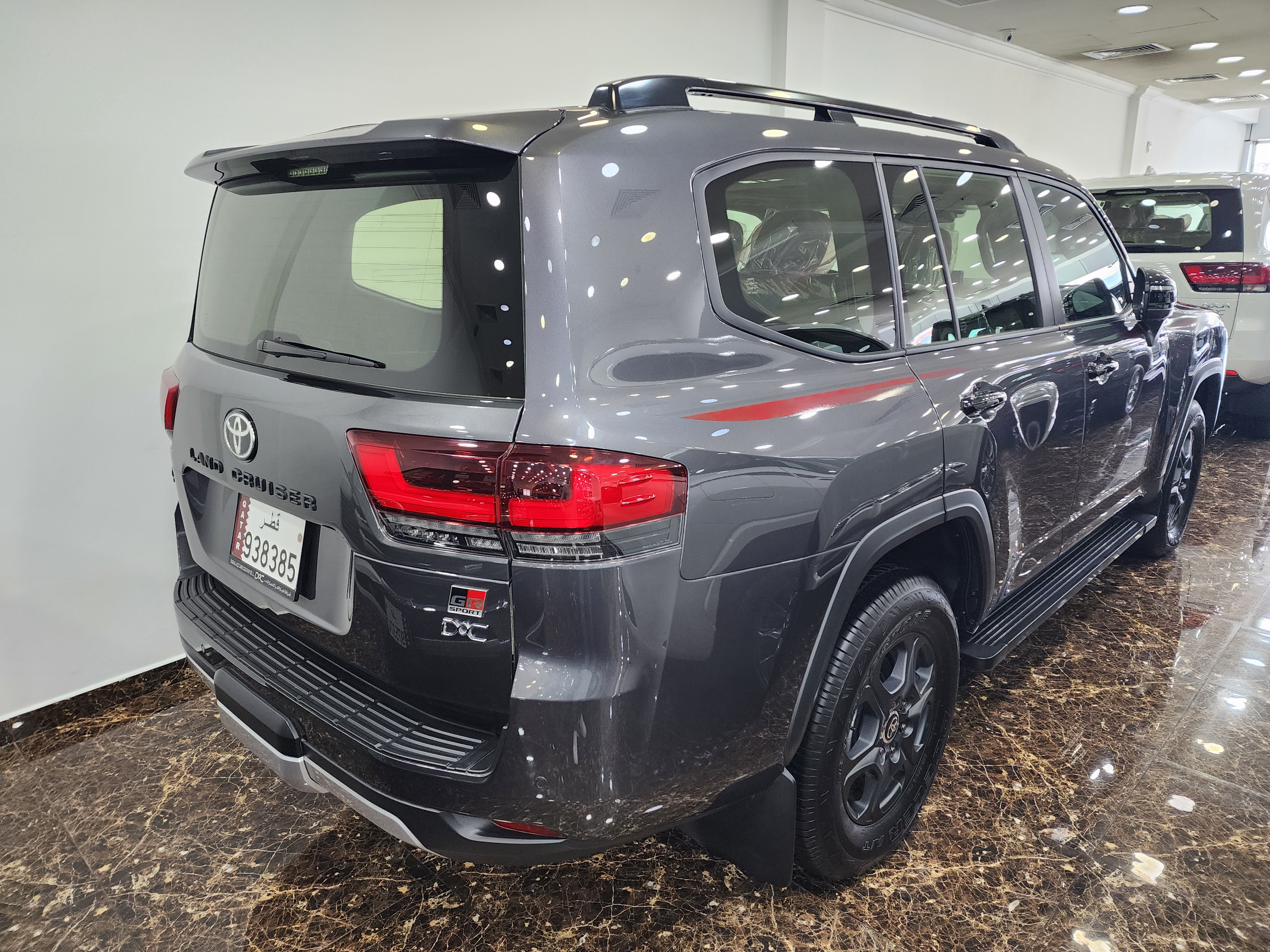 Toyota Land Cruiser G/R - Image 2