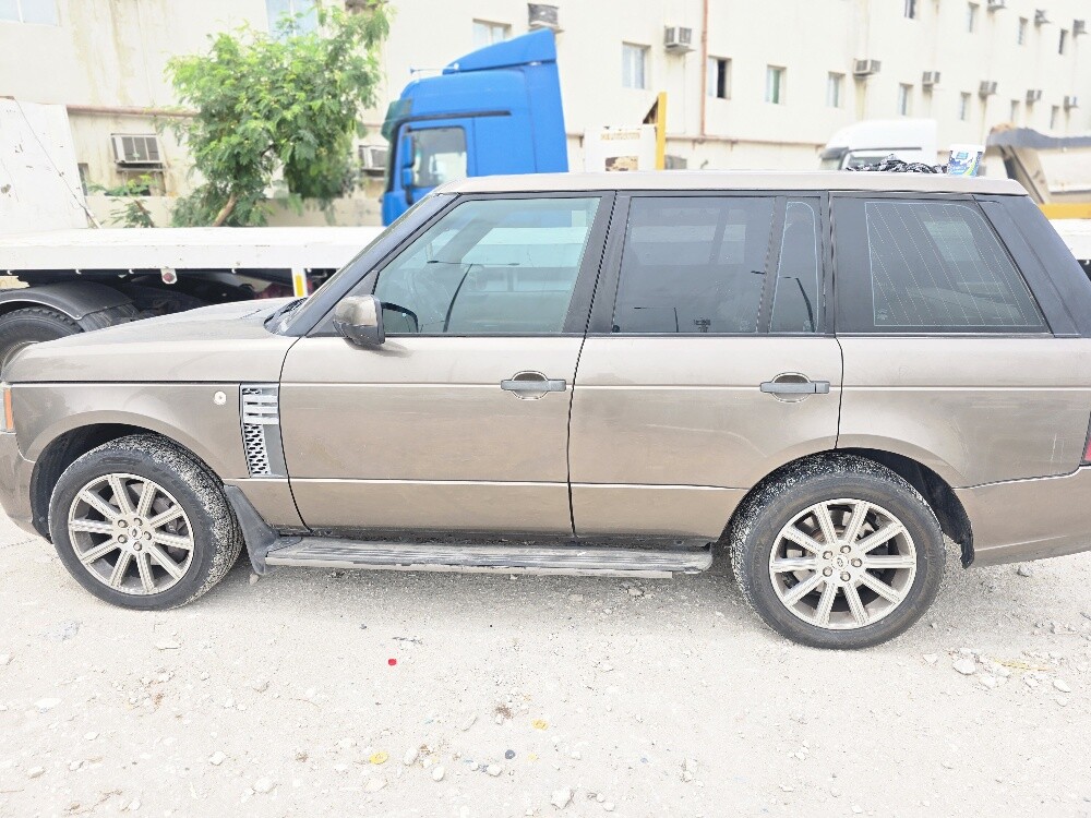 Land Rover Range Rover Vogue 2011 - Image 3