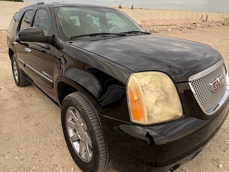 GMC Yukon Denali 2008 - Image 2