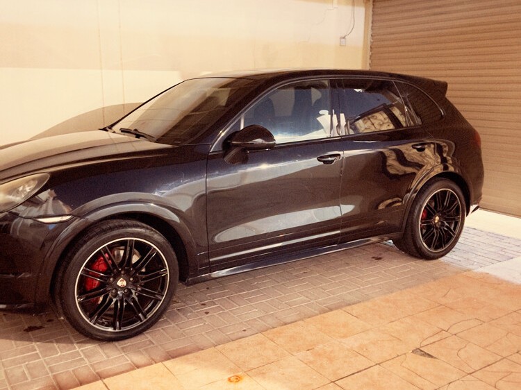 Porsche Cayenne GTS 2013 - Image 3
