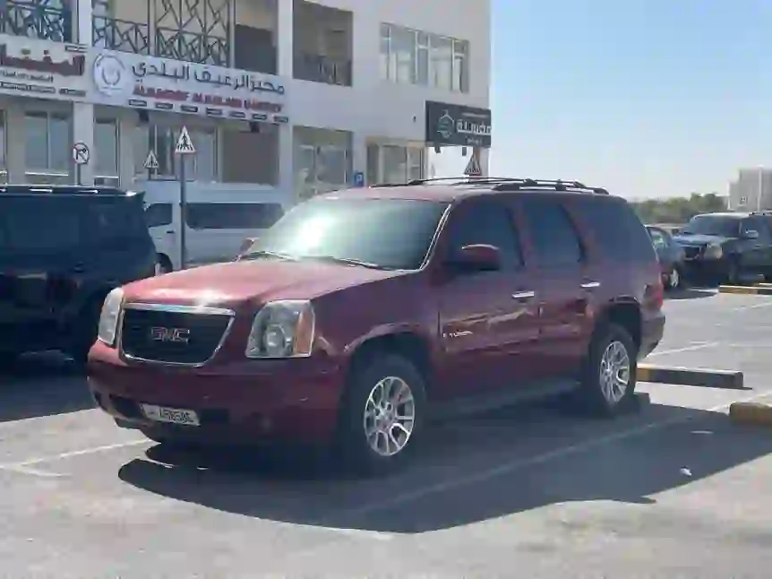 GMC Yukon SLT 2009 - Image 2
