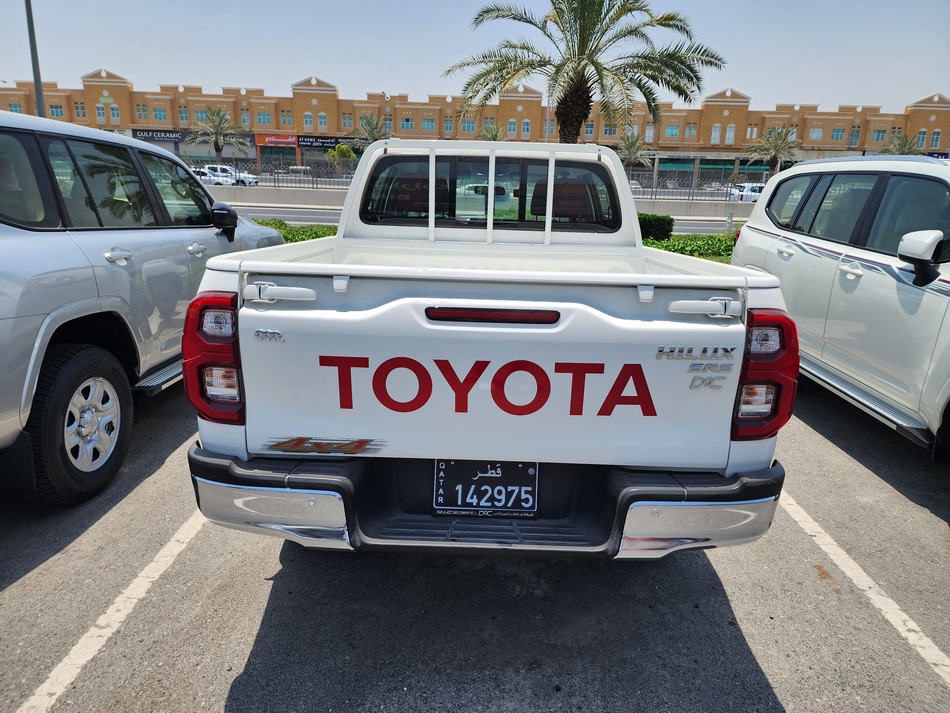 Toyota Hilux - Image 2
