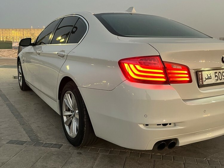BMW 5-Series 520 i 2014 - Image 4