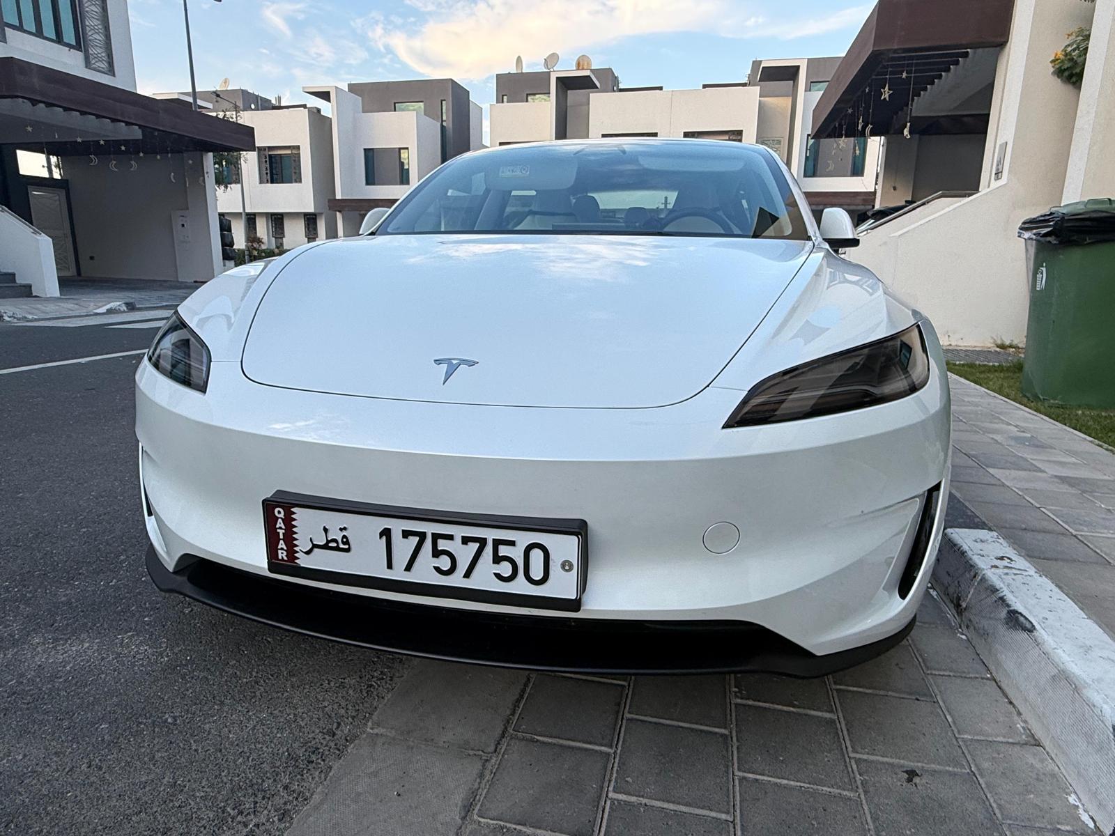 Tesla Model 3  2025