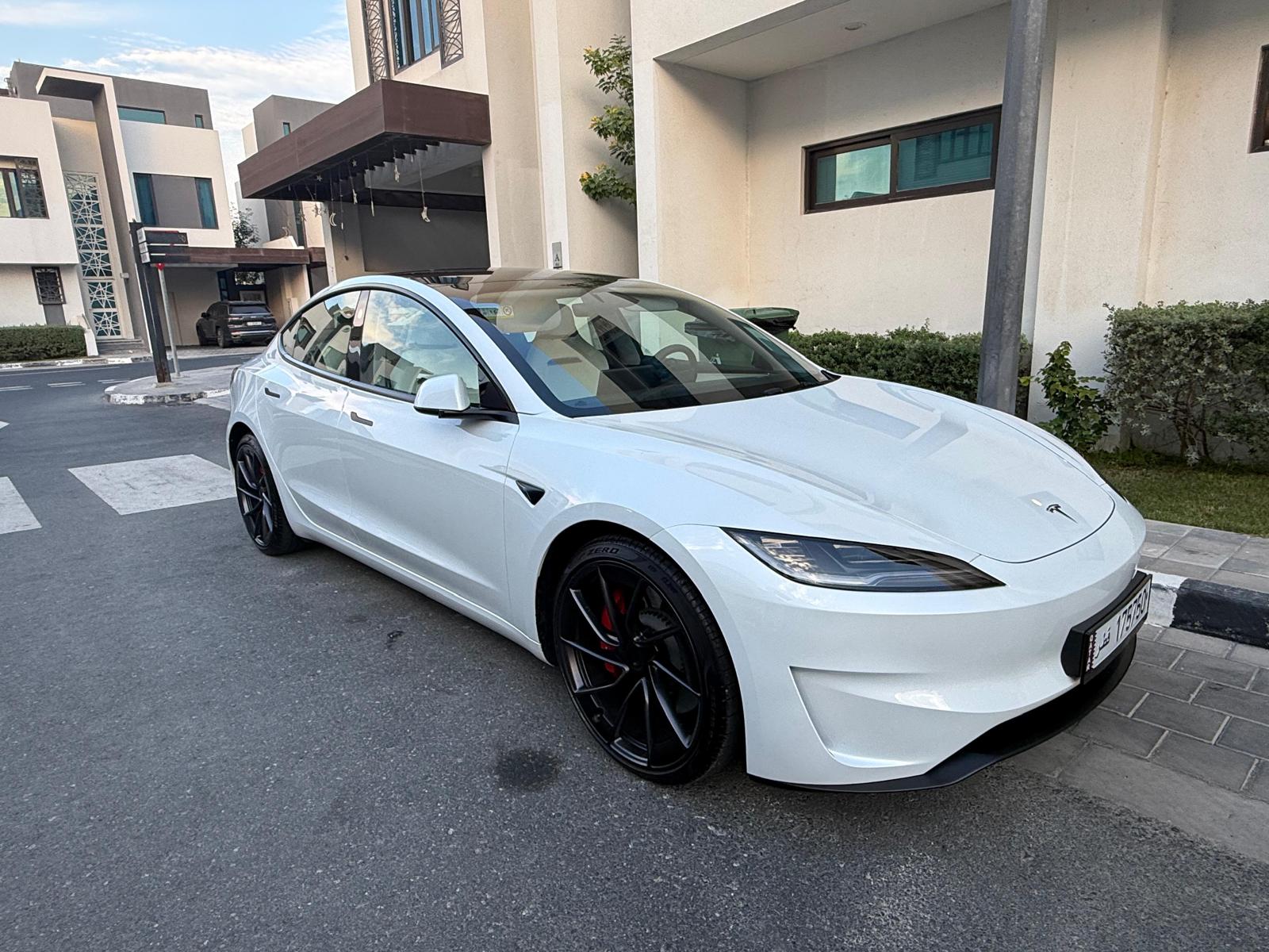 Tesla Model 3  2025 - Image 2