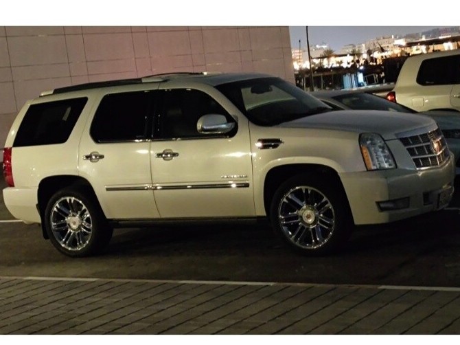 Cadillac Escalade Platinum 2012 - Image 3